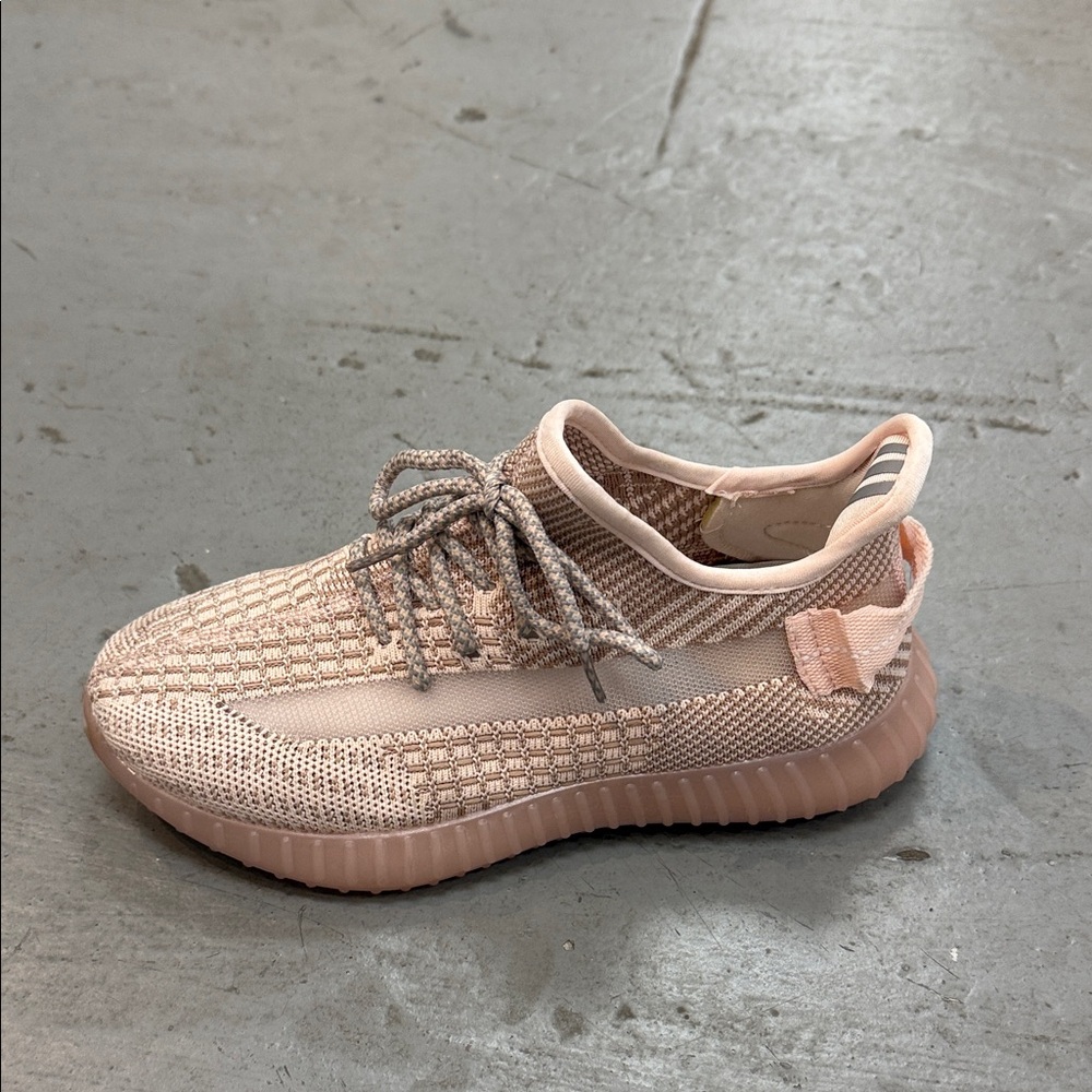 Stylish Women's Pink Sneakers